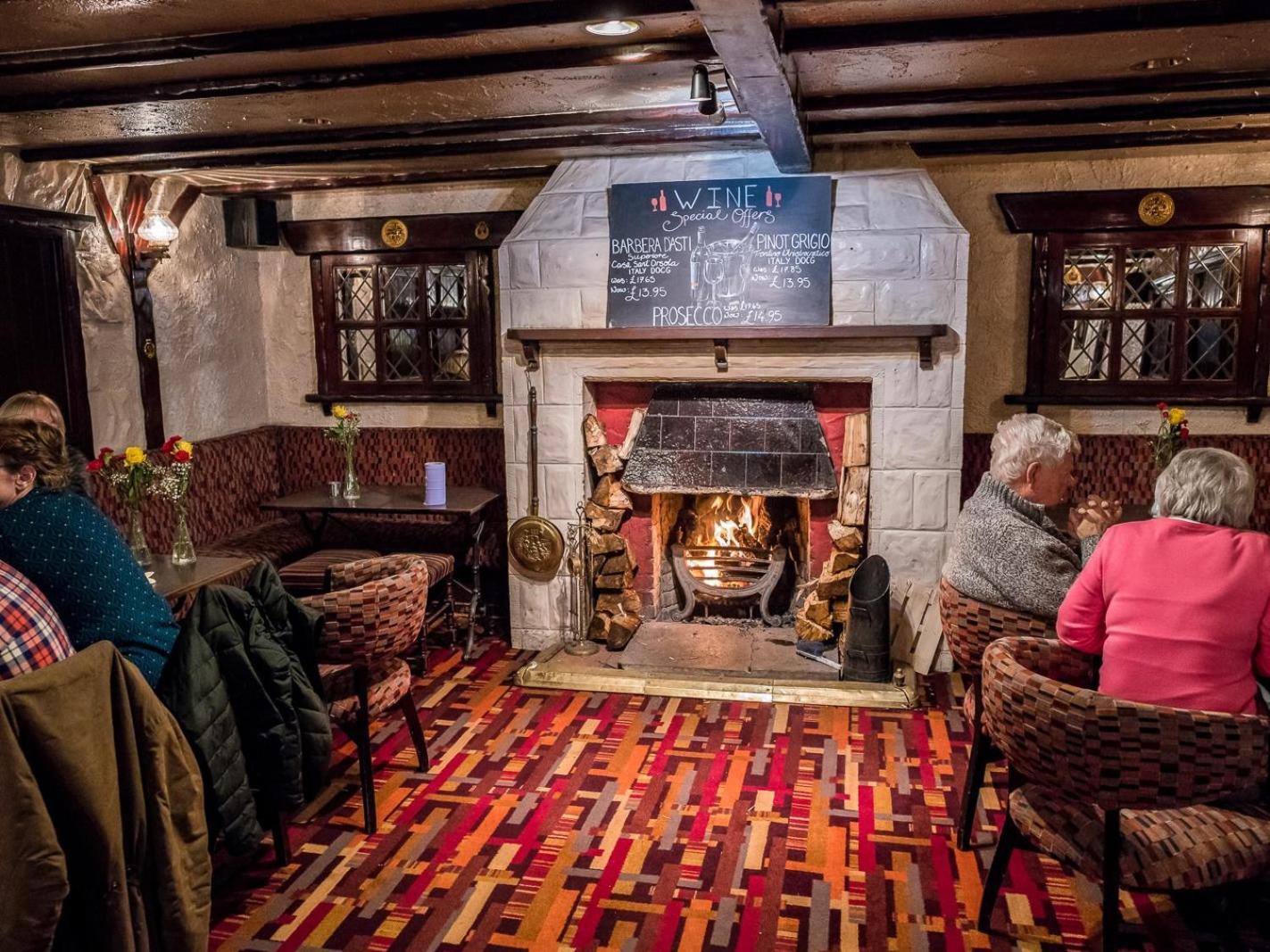 Kincaid House Hotel Milton of Campsie Экстерьер фото